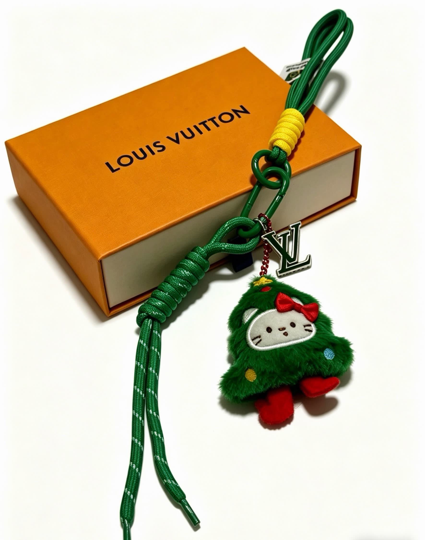 Louis Vuitton Christmas-themed Keychain Louis Vuitton Christmas-themed Keychain